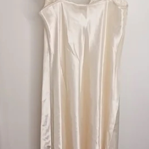 Victoria's Secret Vintage Gold Label Full Length Wide Sweep Nightgown Cream L - Picture 5 of 14
